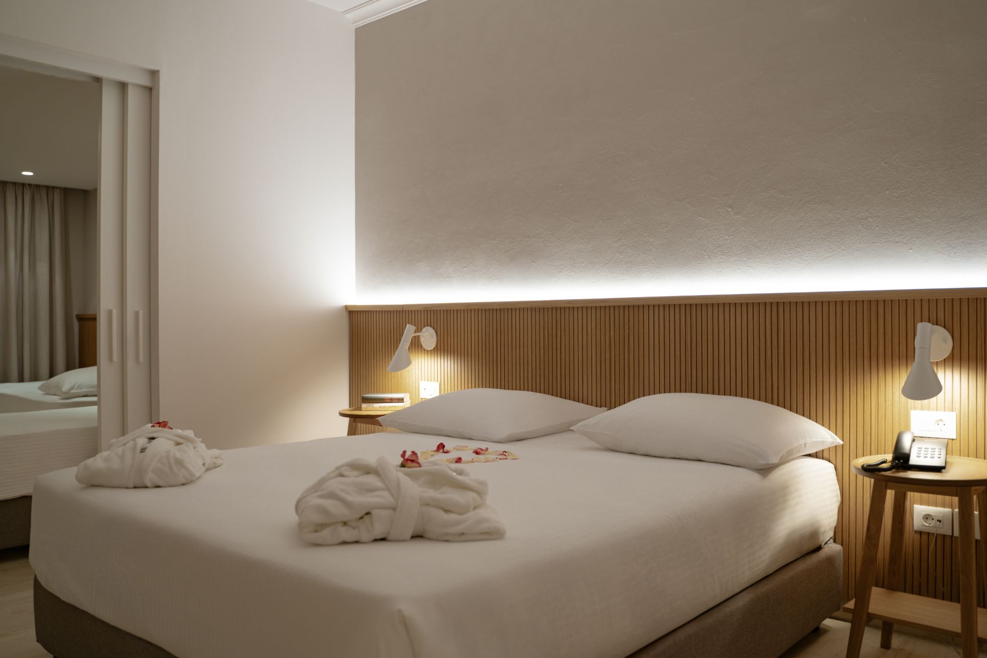 Michaniki Construction Corfu dwmatio ksenodoxiou Roda Beach Resort and Spa