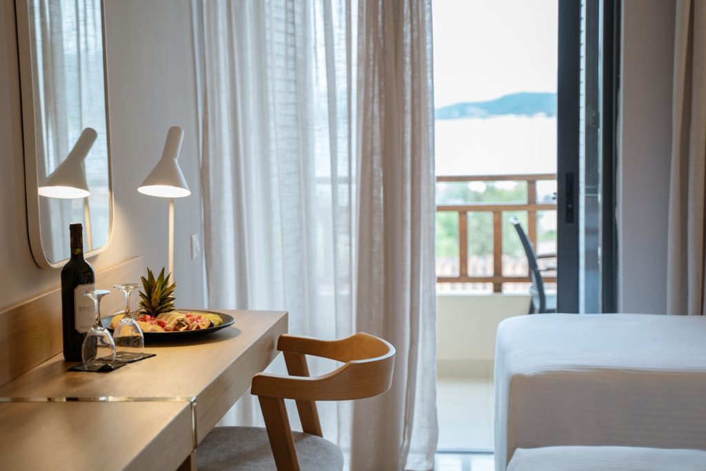 Michaniki Construction Corfu kataseyh dwmatiou